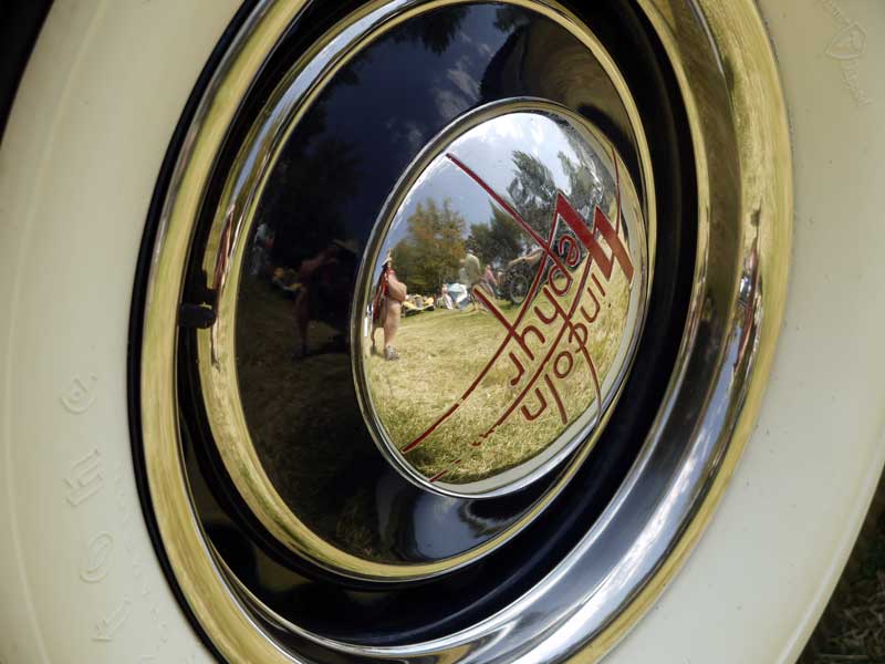 Lincoln Zephyr Hubcap