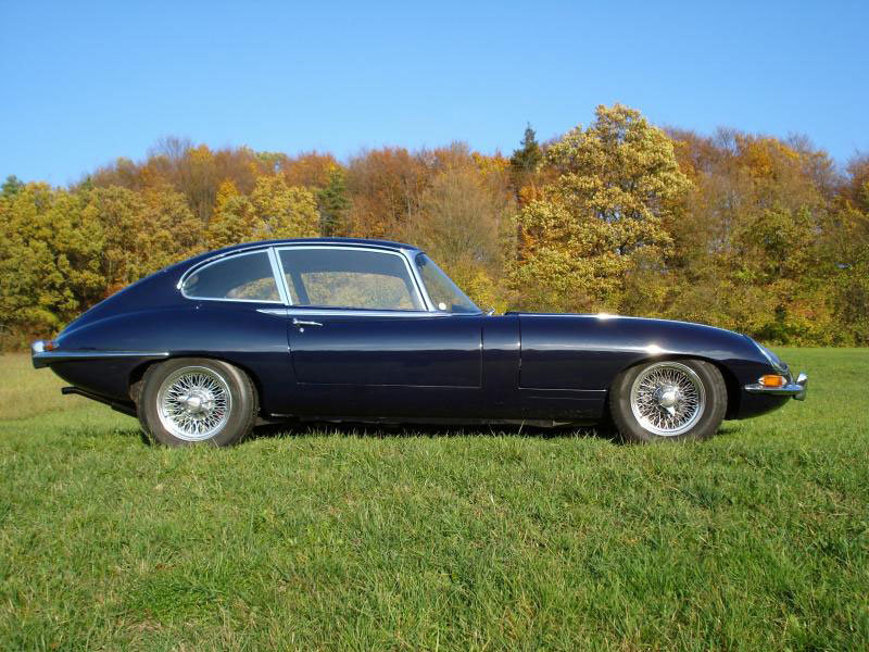 The Series 1 Jaguar E-type 2+2