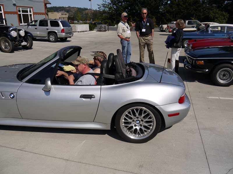 Dana & Michelle Swanson arrive at the finish in their BMW Z3.