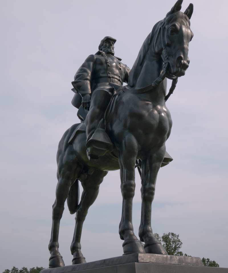 An odd 1930's statue of Stonewall Jackson done up in what can only be called Stalinist/Superhero style