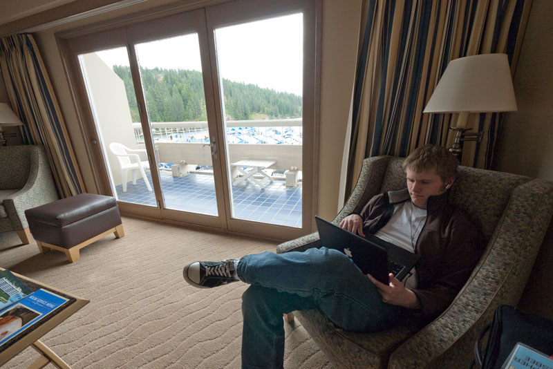 Chris on his Mac in our cool room in Coeur d’Alene.